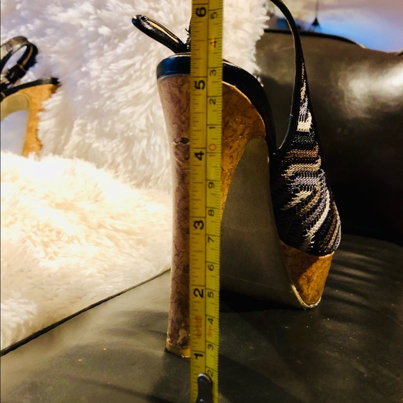 Peep Toe Diva Lounge 5” heels - Picture 7 of 8